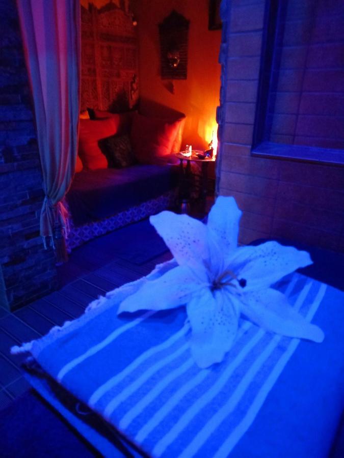 Darnétal Love Room, Les Nuitees Secretes De Rouen المظهر الخارجي الصورة