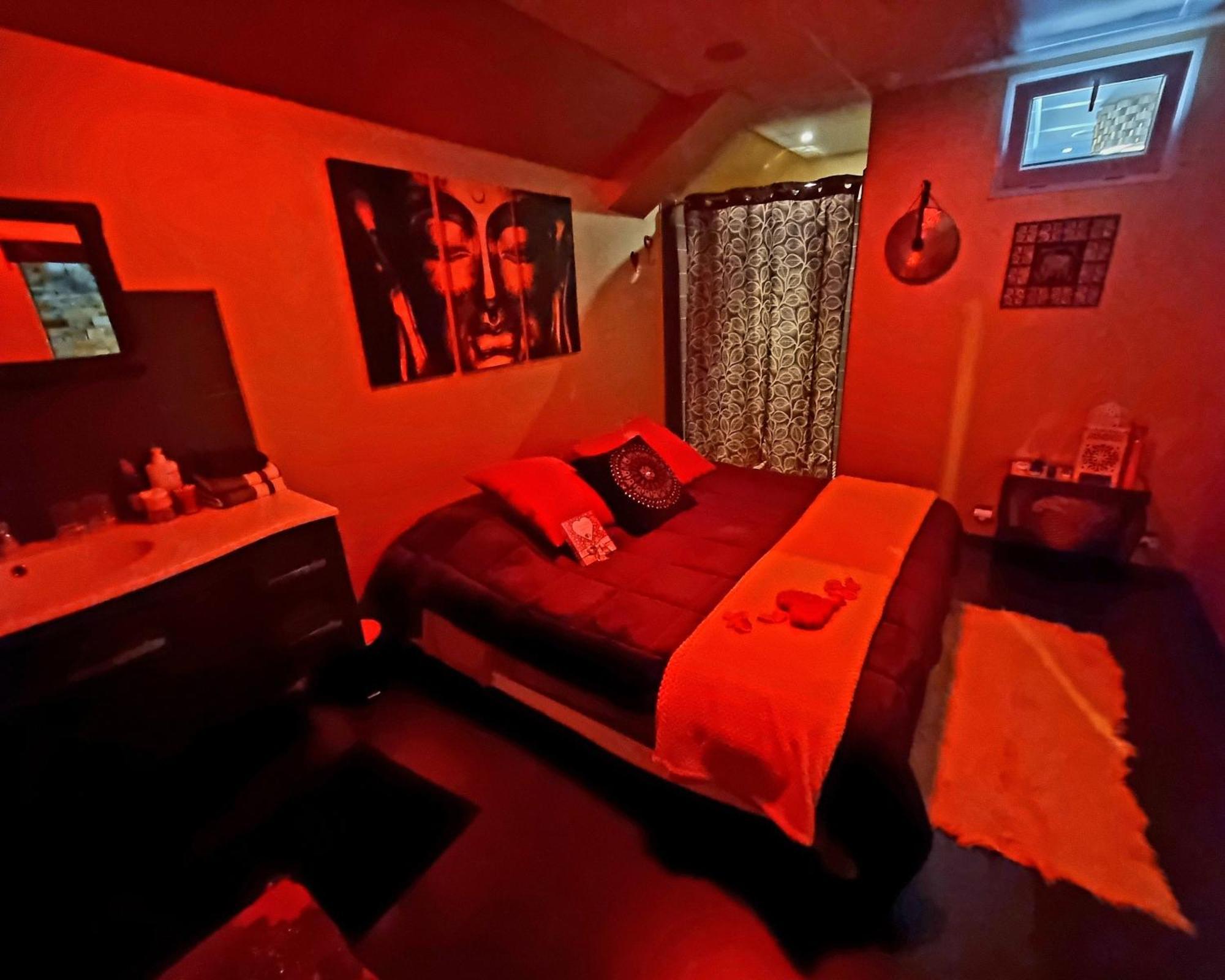 Darnétal Love Room, Les Nuitees Secretes De Rouen المظهر الخارجي الصورة